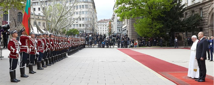 Официалното посрещане на Негово Светейшество папа Франциск в Република&nbsp;България